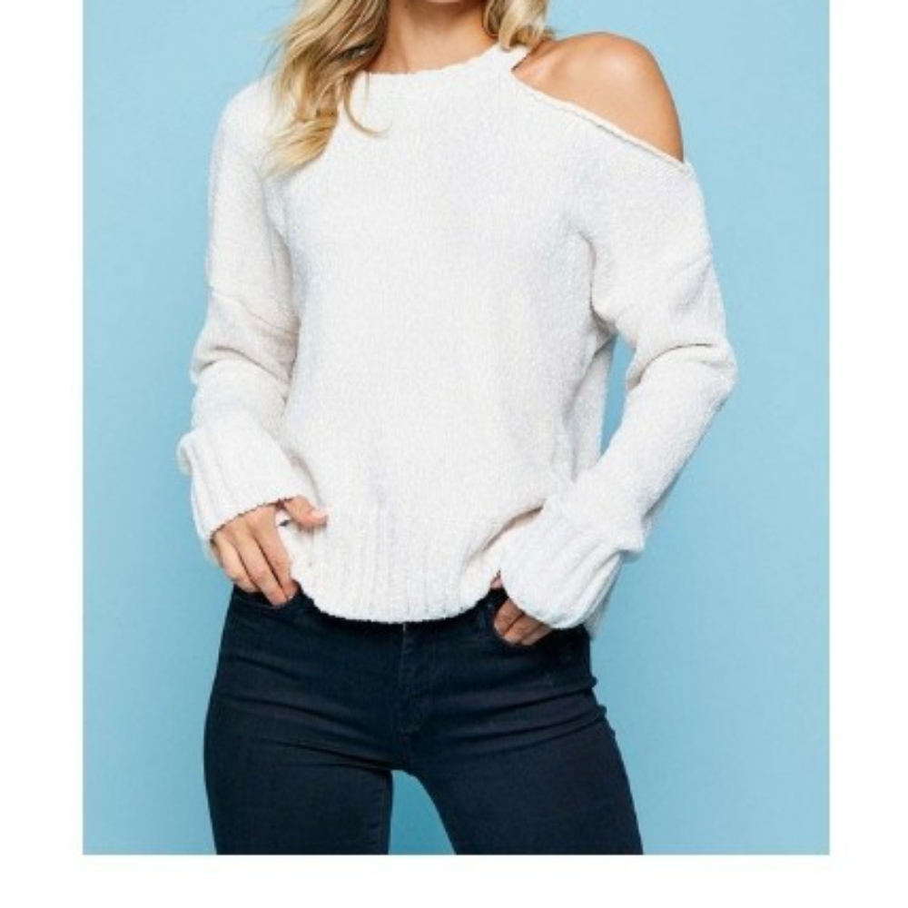 NWT Cream colored sweater